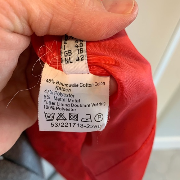 Red statement blazer - Picture 8 of 8